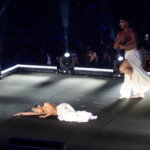 Actuación en el escenario durante el evento Doimingo de Cridida en Valencia