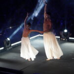 Actuación de danza en el evento Doimingo de Cridida en Valencia