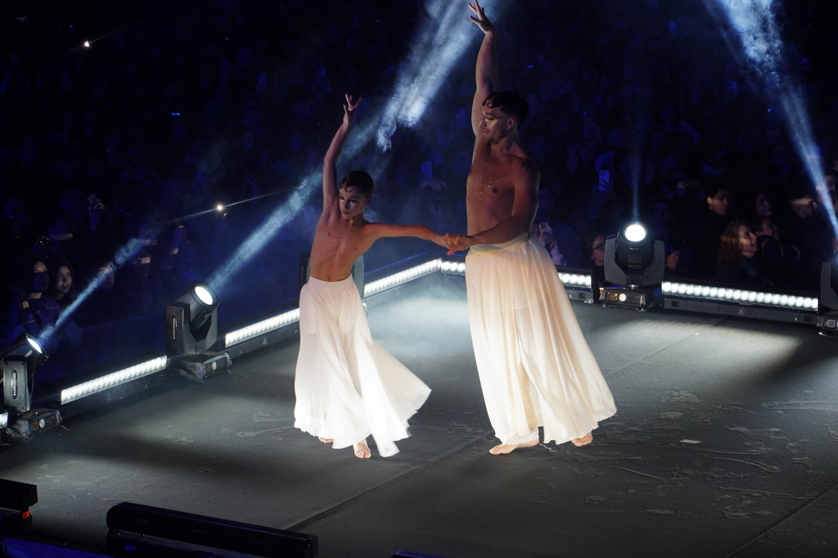 Actuación de danza en el evento Doimingo de Cridida en Valencia