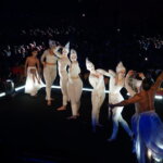 Actuación de bailarines en el evento Doimingo de Cridida en Valencia