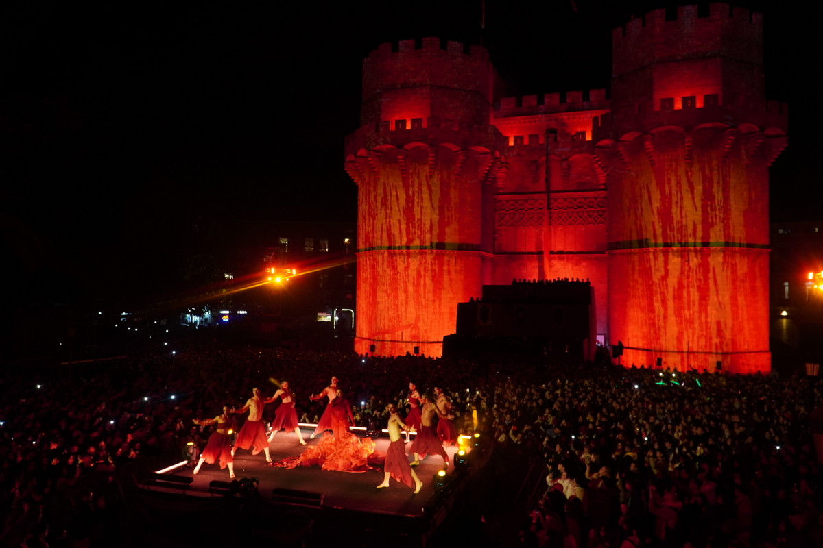 Espectáculo de danza en la celebración de Doimingo de Cridida en Valencia