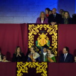 Celebración del Domingo de Cridida en Valencia con participantes en el escenario