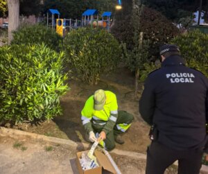 El Ayuntamiento de Almàssera refuerza el programa ADN Canino para mejorar la limpieza urbana.