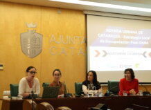 Reunión sobre la Agenda Urbana de Catarroja con presentadoras y proyecciones