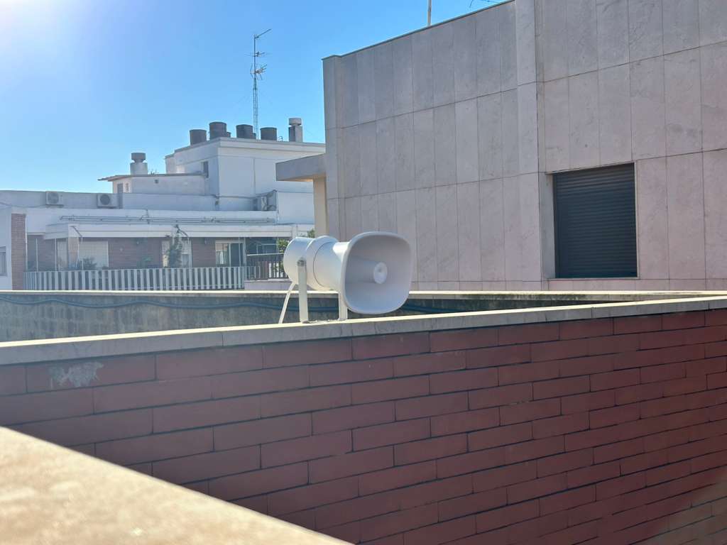 Los nuevos altavoces de megafonía mejoran la seguridad en Catarroja.