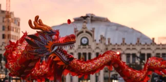 Torrent acogerá el Año Nuevo Chino 2026 tras la suspensión de los actos en València por la borrasca Oriana Desfile del Año Nuevo Chino con dragón en Valencia