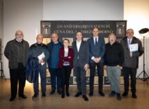 Grupo de personas en la presentación del documental sobre ajedrez en Valencia