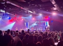 Concierto de Celtas Cortos en el Roig Arena con público entusiasta