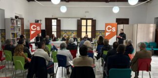 Ciudadanos celebra una jornada en Rocafort para definir su estrategia autonómica.
