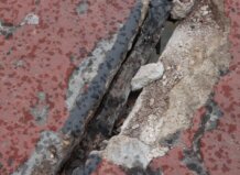 Xirivella denuncia el deterioro de la pasarela sobre el Turia que conecta con el barrio de la Luz y València La pasarela peatonal sobre el río Turia presenta un grave deterioro.