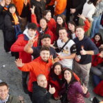 Grupo de personas sonrientes en la celebración de Doimingo de Cridida en Valencia