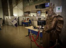 Escultura de Jaume I en un espacio público de Torrent