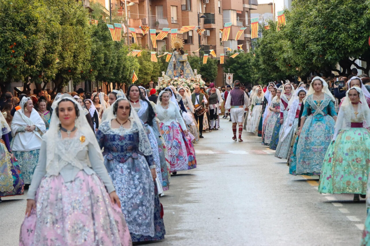Las Fallas de Torrent atraen a miles de visitantes cada año.