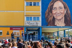 Mural de Valery Naranjo en el CEIP Jaume I de Catarroja