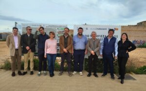 Grupo de personas en la inauguración del Plan Endavant en Albal