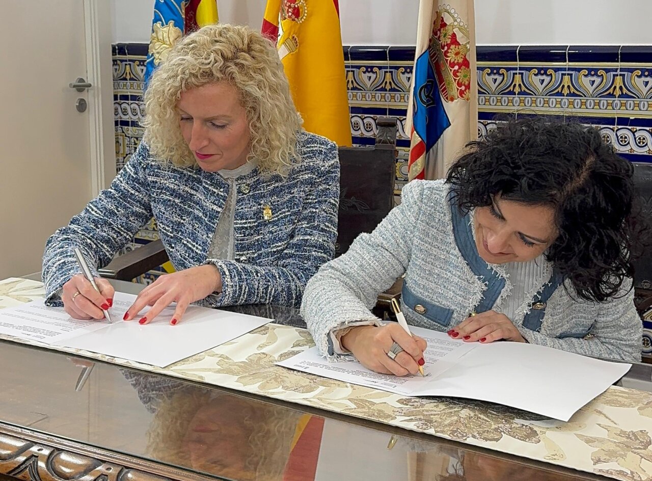 Firma de acuerdo en Meliana