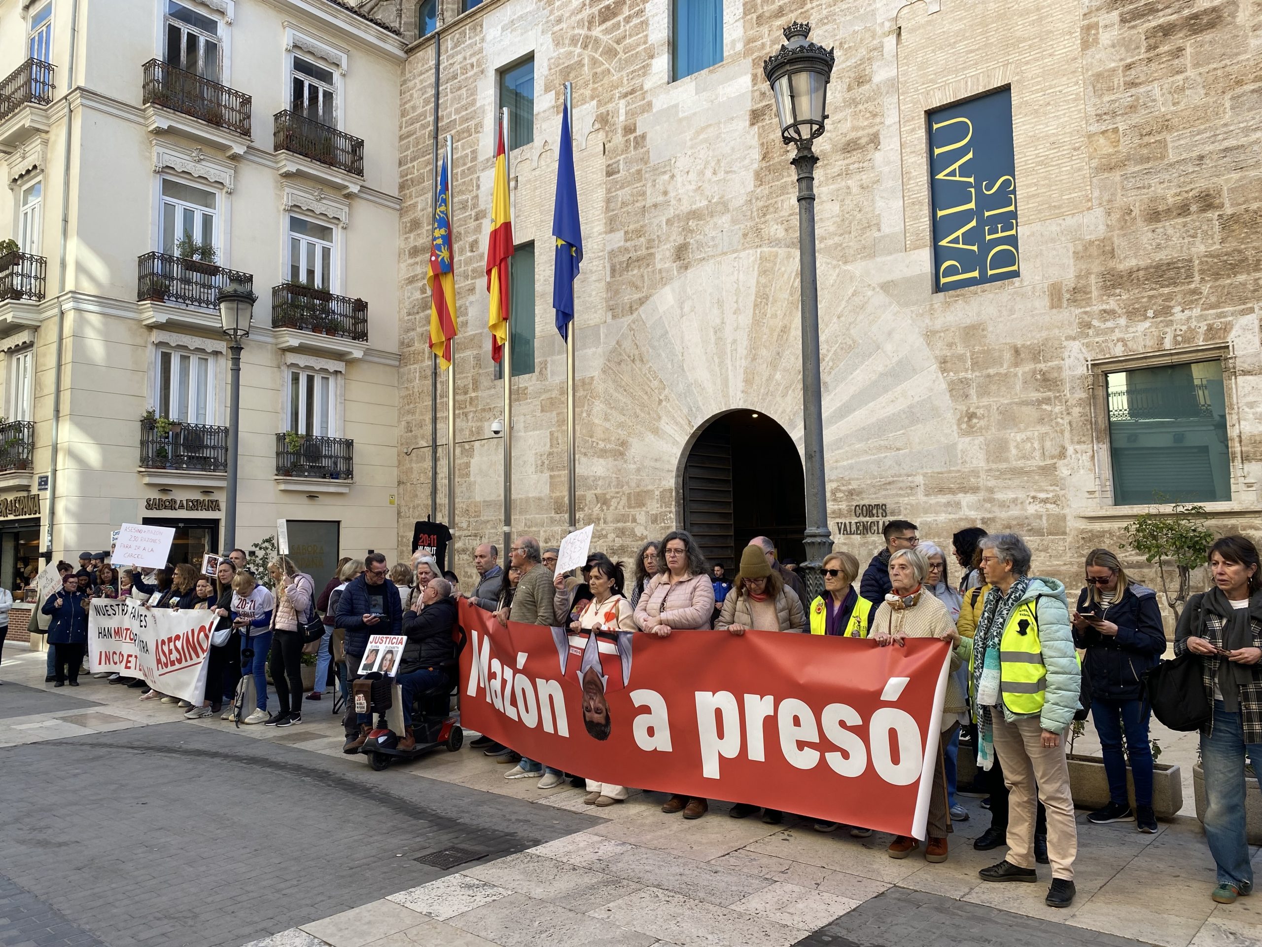 Manifestación en València por el acceso a la vivienda y la responsabilidad de Mazón