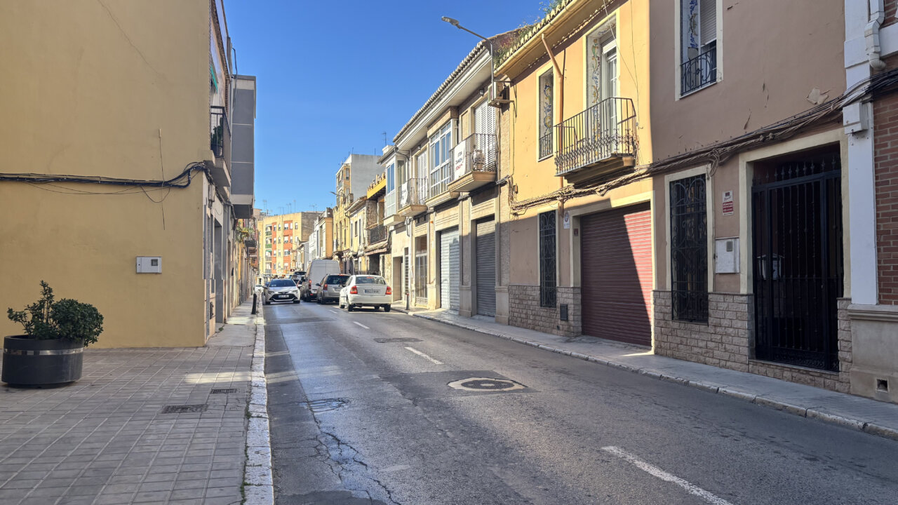 La calle Rafael Valls será transformada para mejorar la circulación y el espacio peatonal.