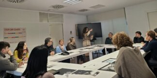 Reunión sobre el uso saludable de pantallas en Quart de Poblet