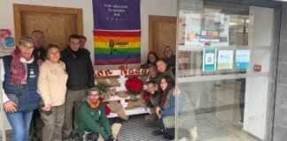 Grupo de personas participantes en un programa de inserción laboral en Sedaví