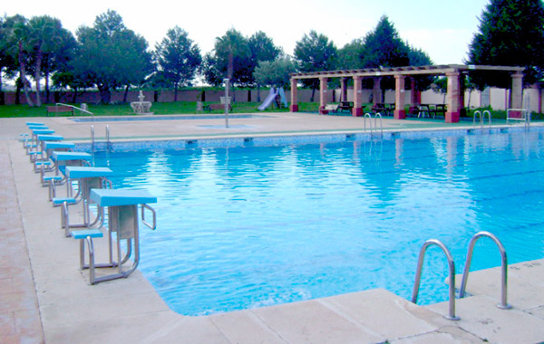 Vista de la piscina del Polideportivo Municipal en Museros