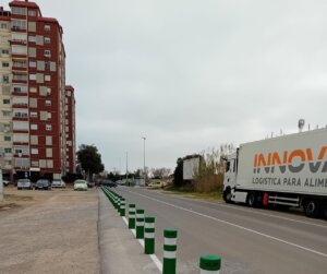 Paso peatonal y ciclista en La Pobla de Farnals con señalización
