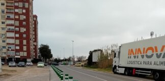 Paso peatonal y ciclista en La Pobla de Farnals con señalización