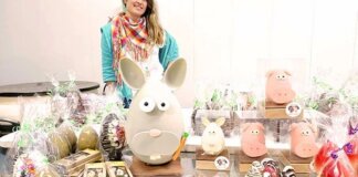 Patricia Andreu en su stand de chocolates con productos artesanales