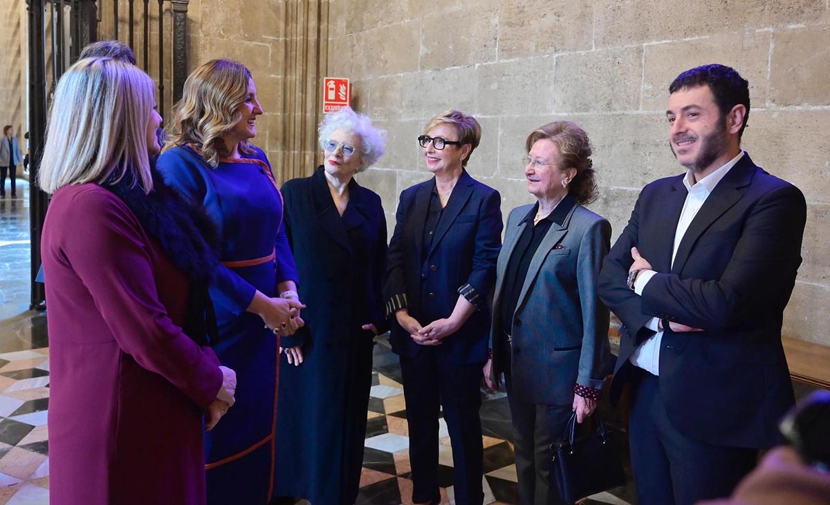 Acto de entrega de premios al Mérito Cultural en València con varias personalidades