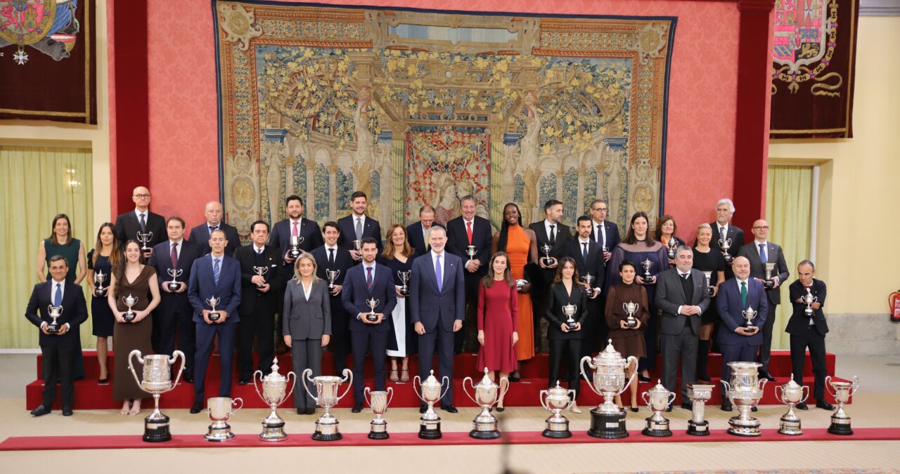 Ceremonia de los Premios Nacionales del Deporte 2024 con ganadores y trofeos