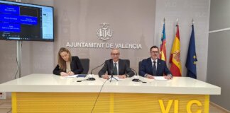 Reunión sobre las Fallas en el Ayuntamiento de Valencia con autoridades presentes