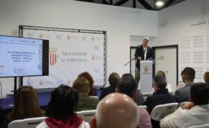 Presentación del nuevo puente sobre el cauce del Turia para transporte público