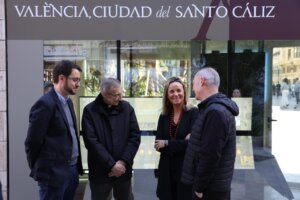 Inauguración del punto informativo del Santo Cáliz en Valencia