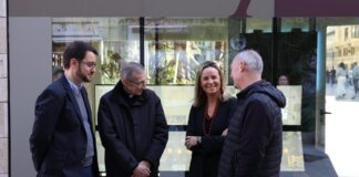 Inauguración del punto informativo del Santo Cáliz en Valencia