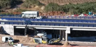Obras de reconstrucción del viaducto sobre el Barranco del Poyo en la A-7
