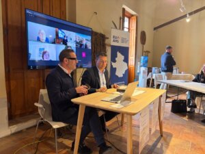 Reunión del Consejo Político de Partenalia con representantes europeos.