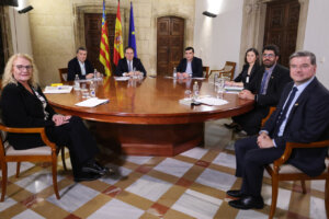 Reunión del presidente de la Generalitat con directivos de Edwards Lifesciences