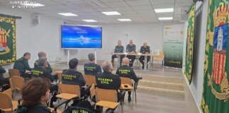 Reunión de la Guardia Civil sobre el uso ilegal de pirotecnia en Benimaclet