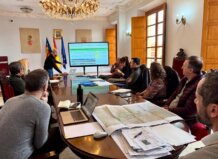 Reunión de representantes municipales para coordinar acciones tras la DANA