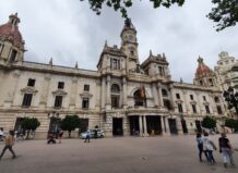 El Ajuntament de València es un emblemático edificio histórico en la ciudad.
