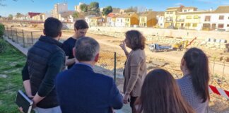 Representantes europeos visitan municipios afectados por la DANA para evaluar la reconstrucción.