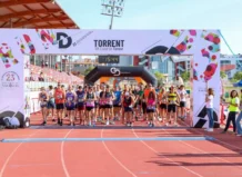 Corredores en la salida de la 10K Ciutat de Torrent