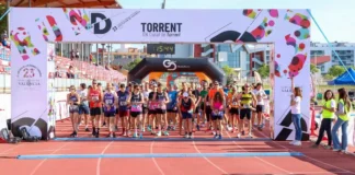 Corredores en la salida de la 10K Ciutat de Torrent