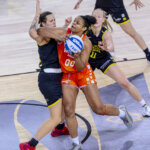 Jugadoras de Valencia Basket en acción durante la Copa de la Reina 2026.