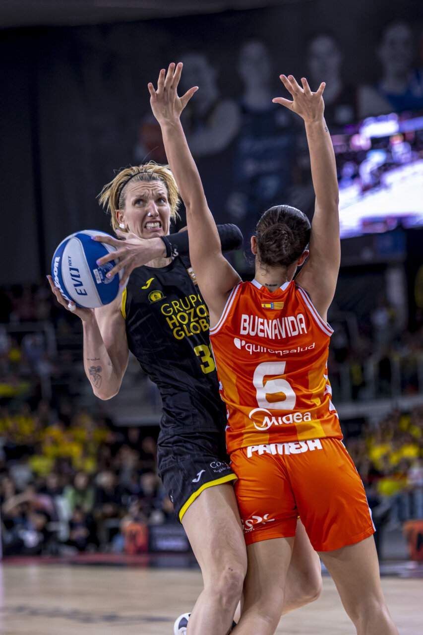 Jugadoras de Valencia Basket en acción durante la Copa de la Reina 2026.