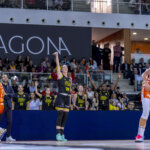 Jugadoras del Valencia Basket celebrando en la Copa de la Reina 2026