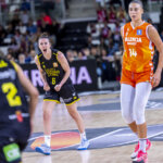 Jugadoras de Valencia Basket en la Copa de la Reina 2026 durante un partido emocionante.