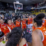 Jugadoras del Valencia Basket femenino celebran su victoria en la Copa de la Reina 2026.