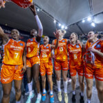 Jugadoras del Valencia Basket celebrando su victoria en la Copa de la Reina 2026.
