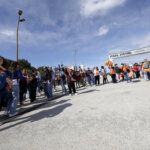Aficionados del Valencia Basket celebrando en la Fan Zone de la Copa de la Reina 2026.